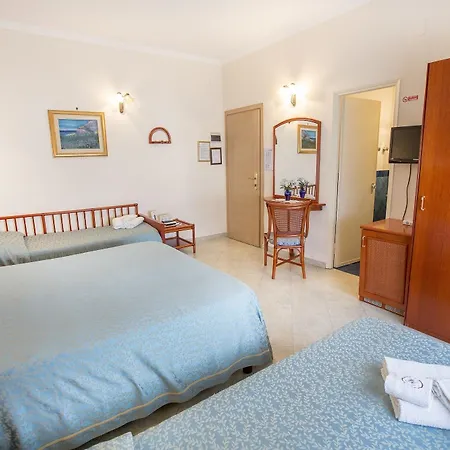 Hotel Mediterraneo Otel