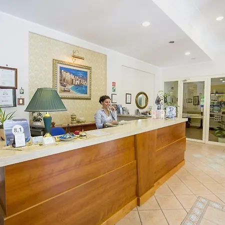 Hotel Mediterraneo 3*