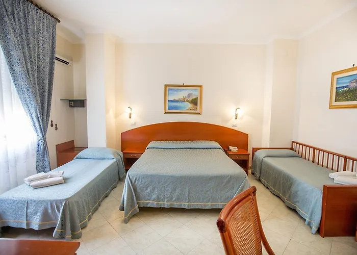 Mediterraneo Hotell 3*